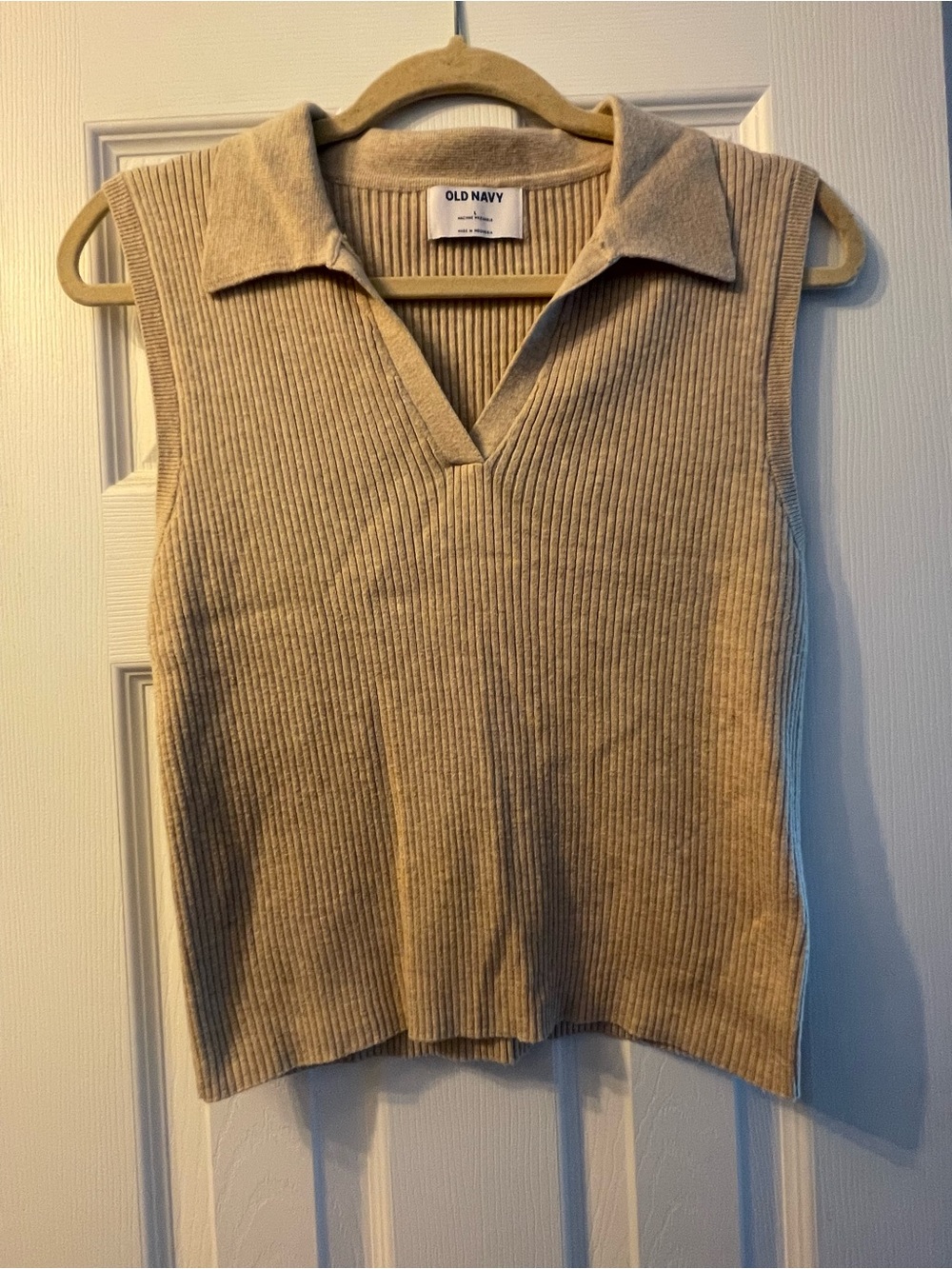 Old Navy Beige Ribbed Sleeveless Collared V-Neck Crop Top